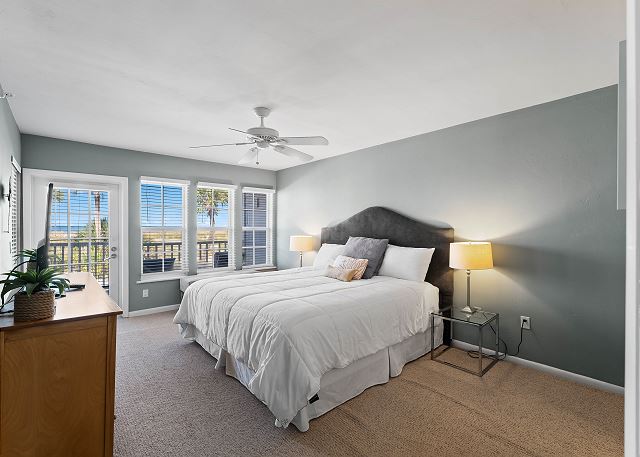 Villa with a Breathtaking View of the Gulf Sunsets on Private Resort B1113A
