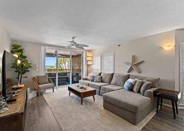 Newly Renovated! Very Nice 2 Bedroom Villa with a Gulf view,  B2611A