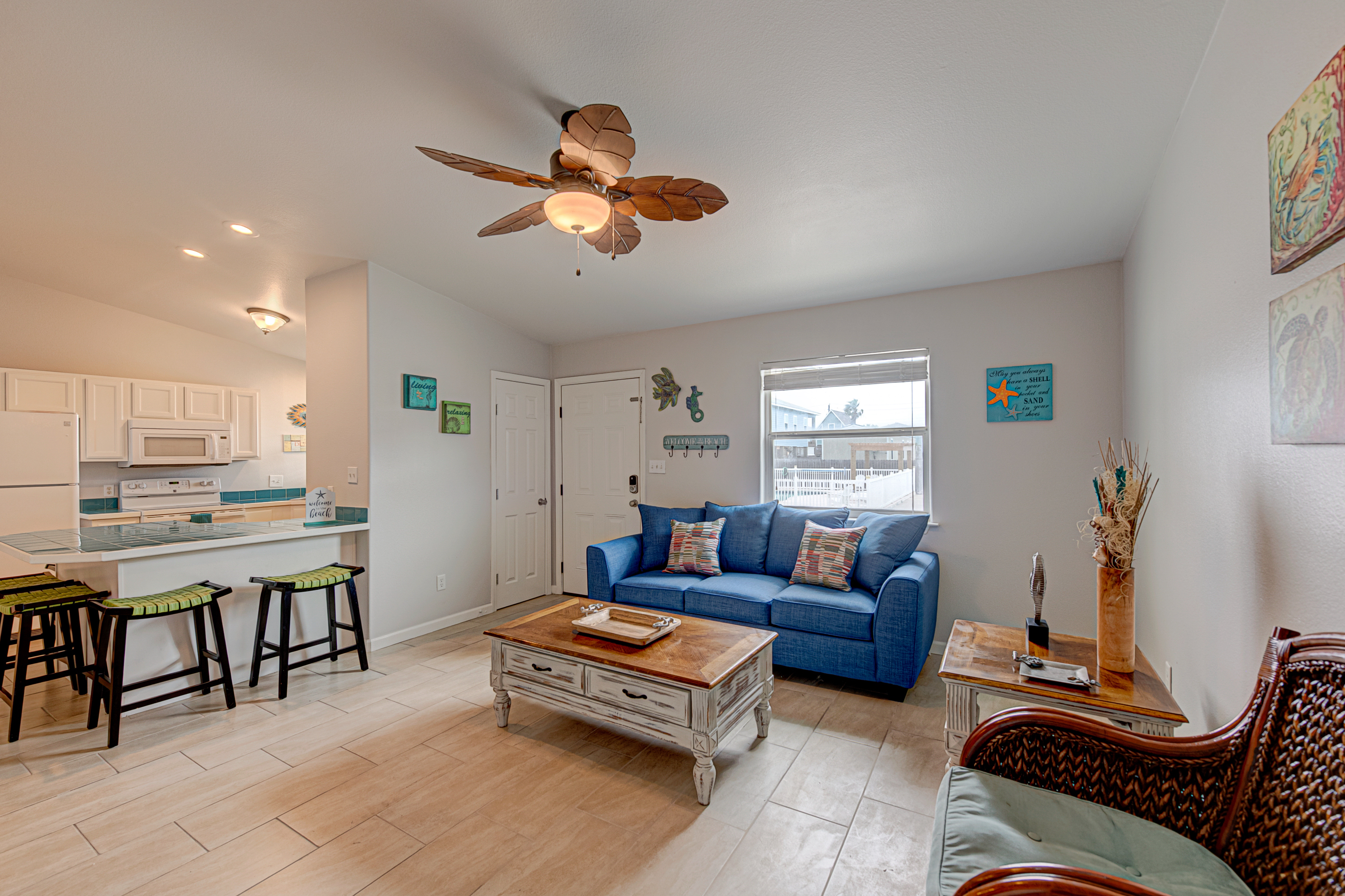 Pool View And Outdoor Patio - Delightful Coastal Haven - Port Aransas, TX