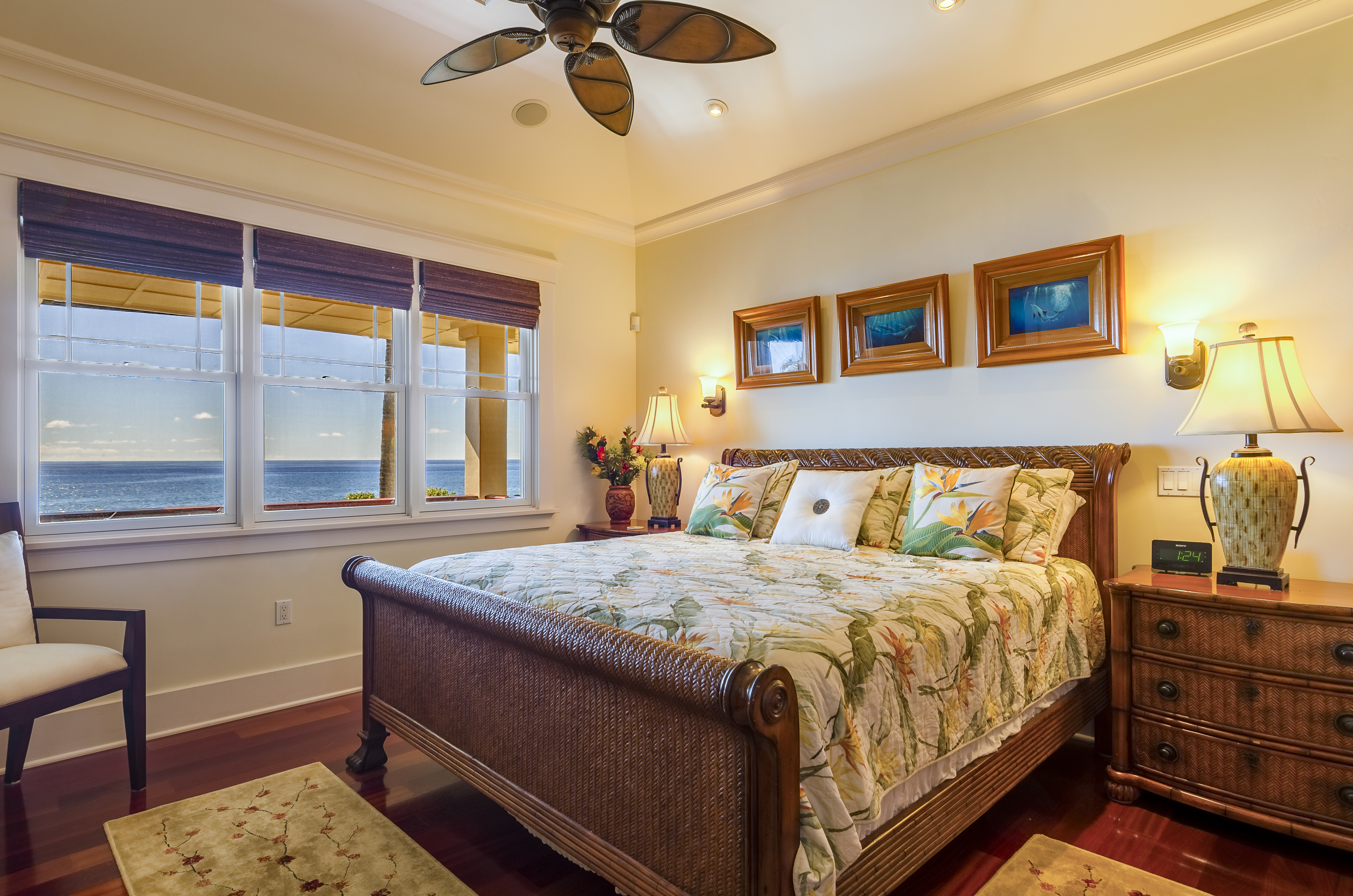 Honu La'e's second bedroom with king bed, in the front of the house, overlooking the ocean!