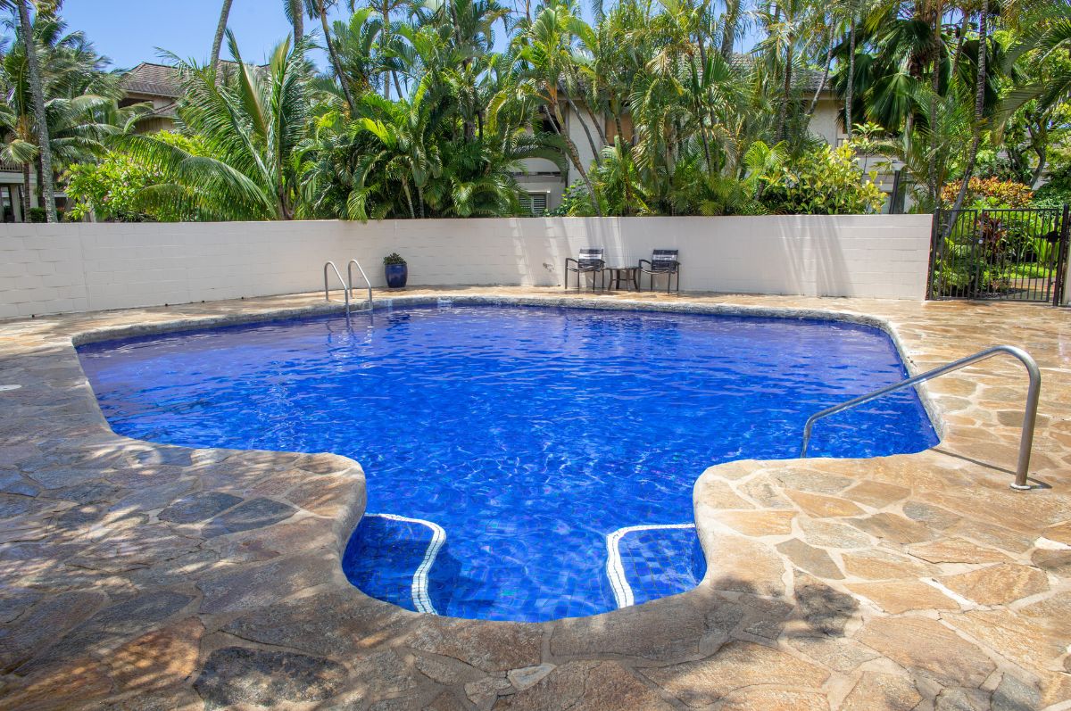 Kahala's guests have exclusive use to the Kahala pool!