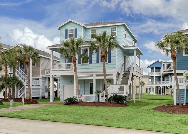 Beachy Keen- Located in Pointe West -