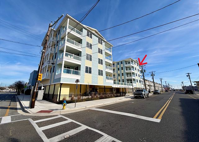 301 E Wildwood Unit 404