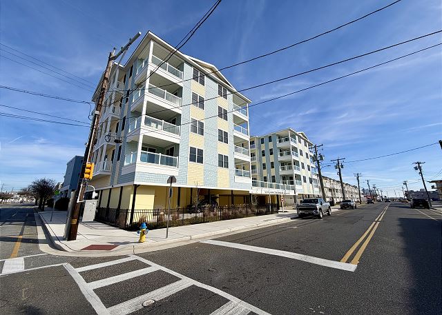 301 E. Wildwood Avenue, Unit 403