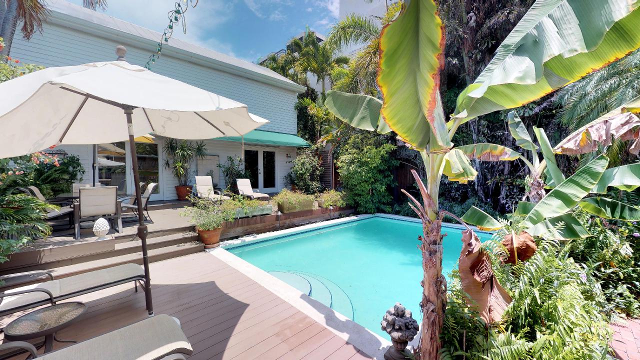 Pineapple Cottage Preferred Properties Key West