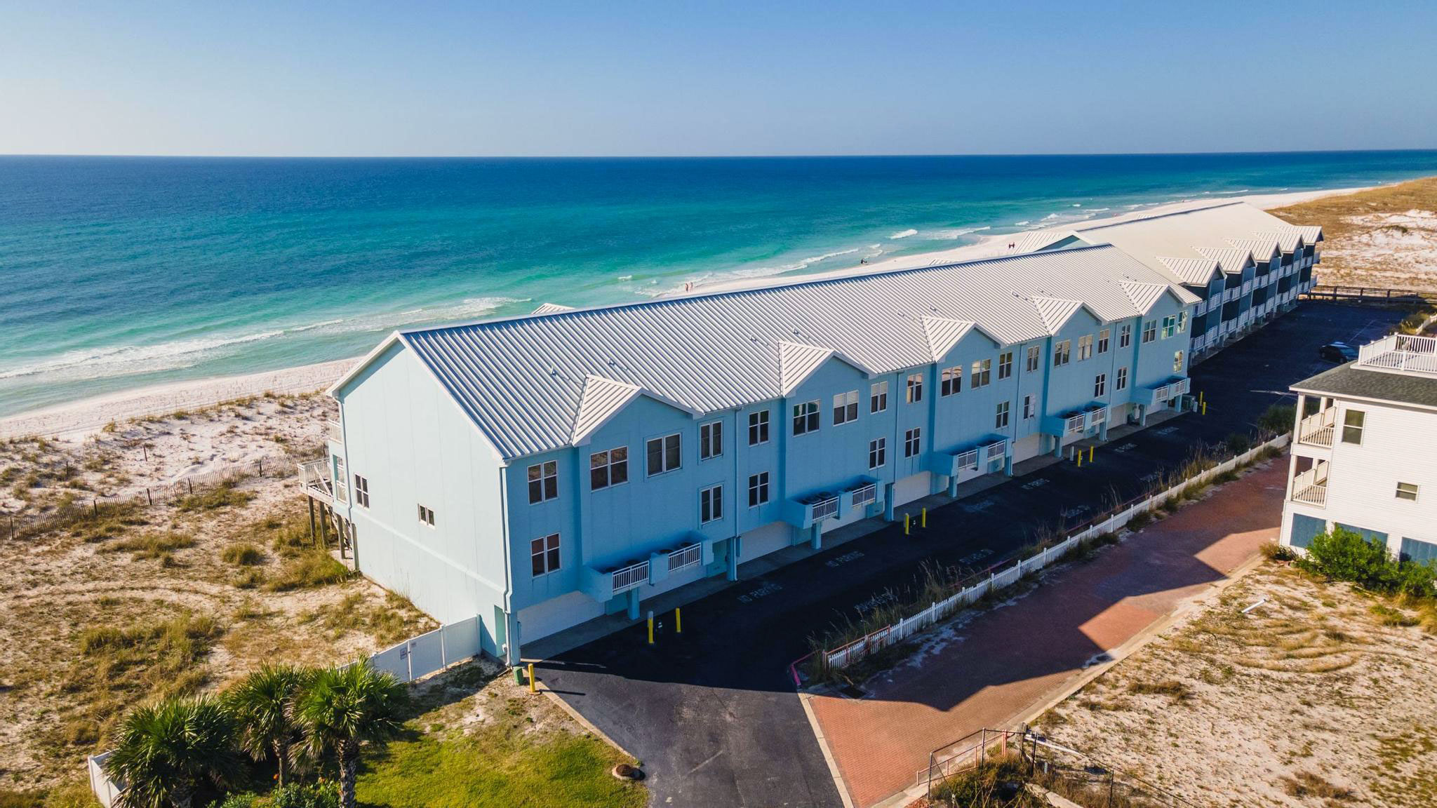 Discovering the Beauty of White Sands: Pensacola Beach, FL