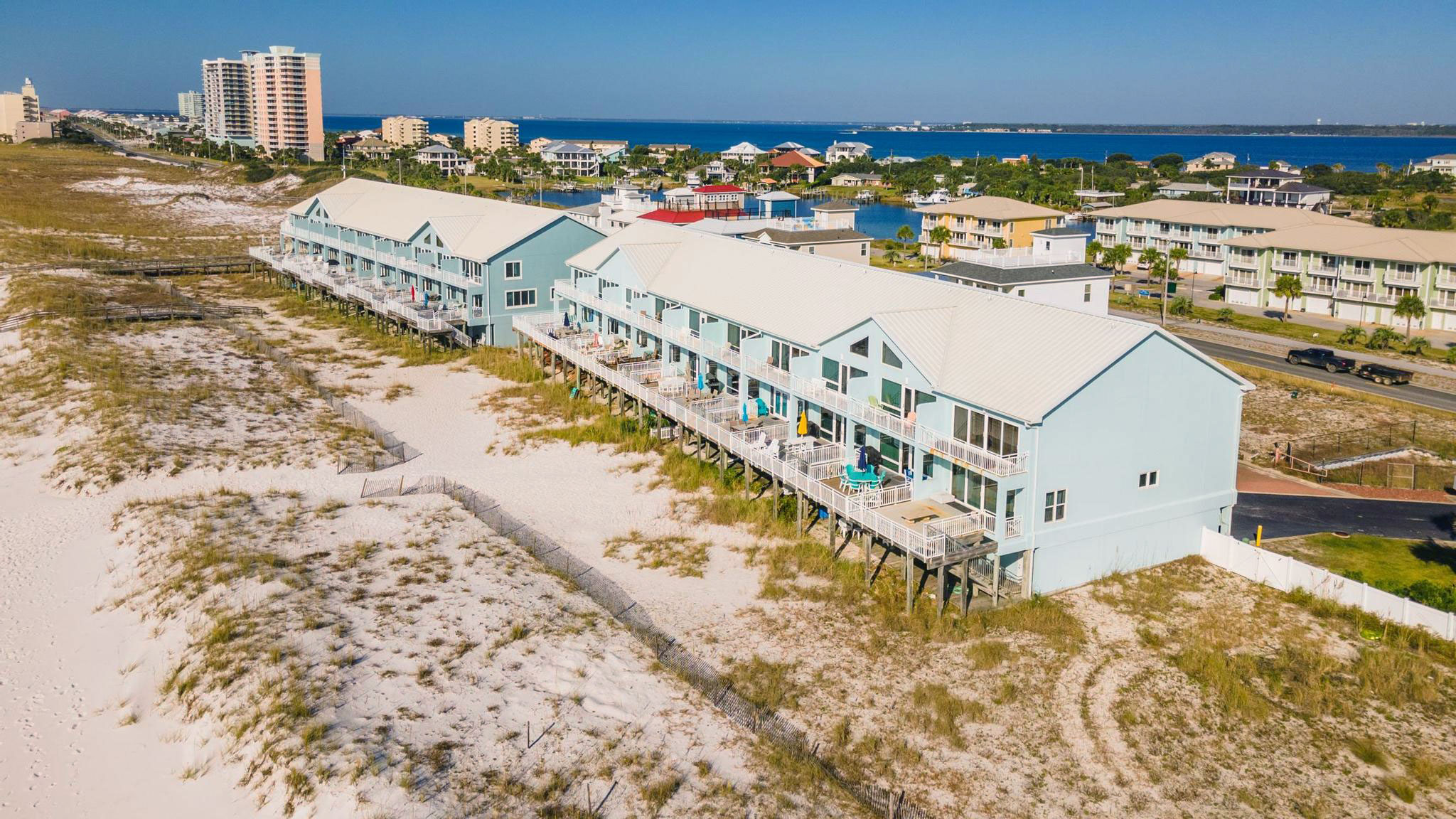 Discovering the Beauty of White Sands: Pensacola Beach, FL