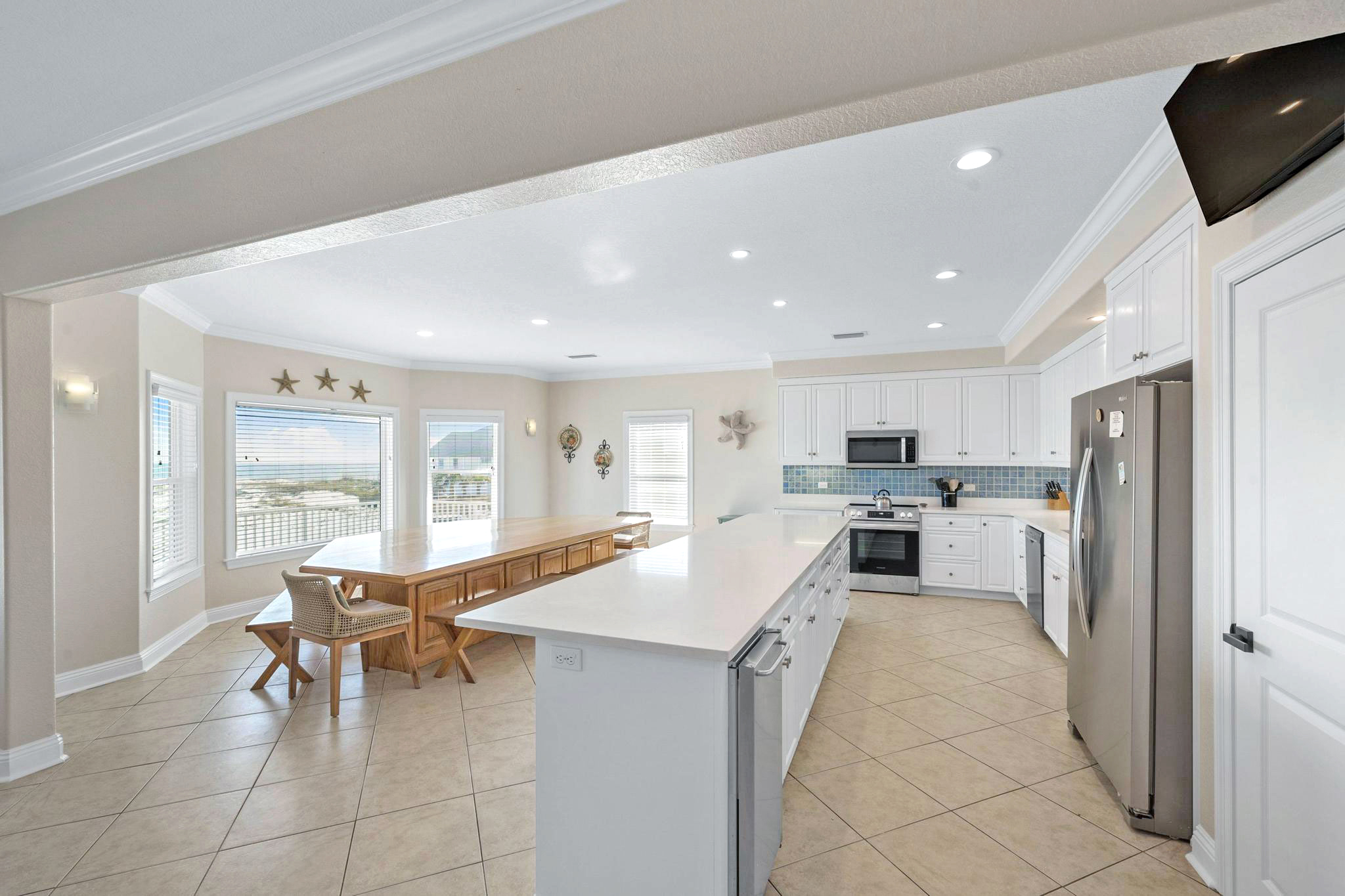 Ariola 1311 - The Dolphin House | Paradise Beach Homes