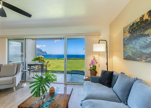 Enter with the spectacular view in the beautiful unit 105