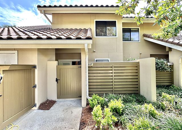 5197 Beachwalk 6
