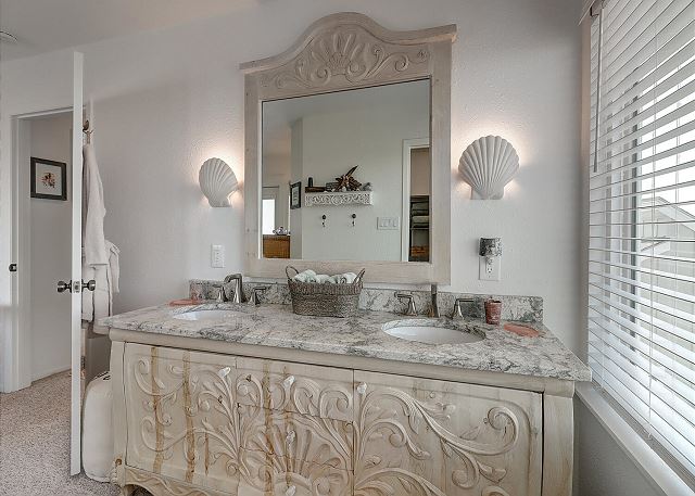 This ornate vanity will make you feel like royalty! 