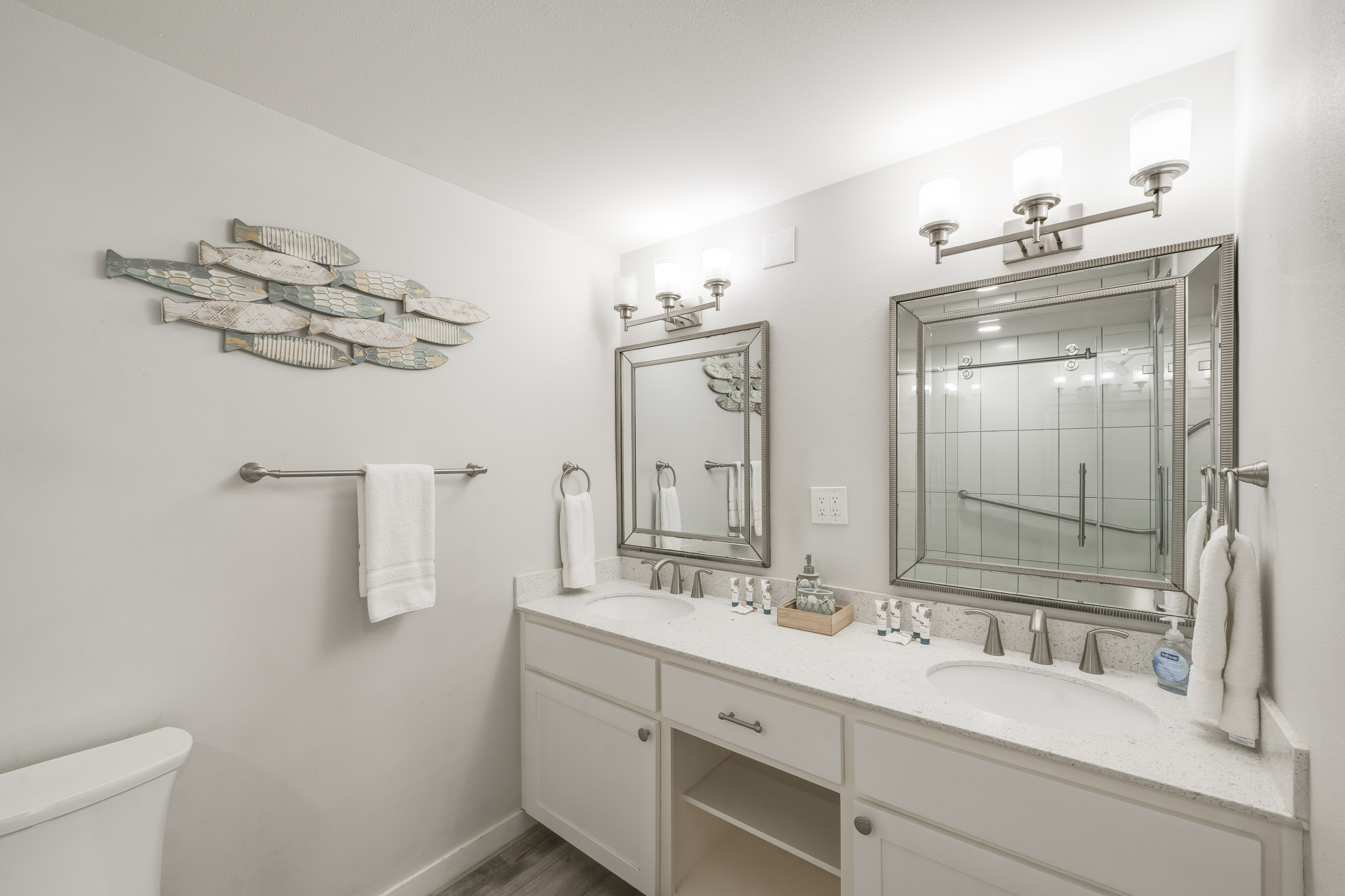 Bright, elegant bathroom with double-sink vanity