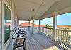 Balcony View of a Gulf of Mexico Horizon! 