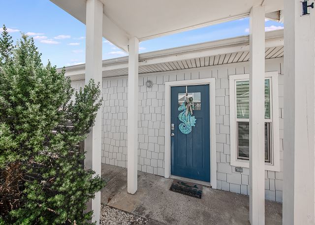 Private entrance to the Mermaid's Cottage.