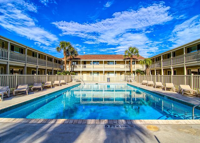 Community pool