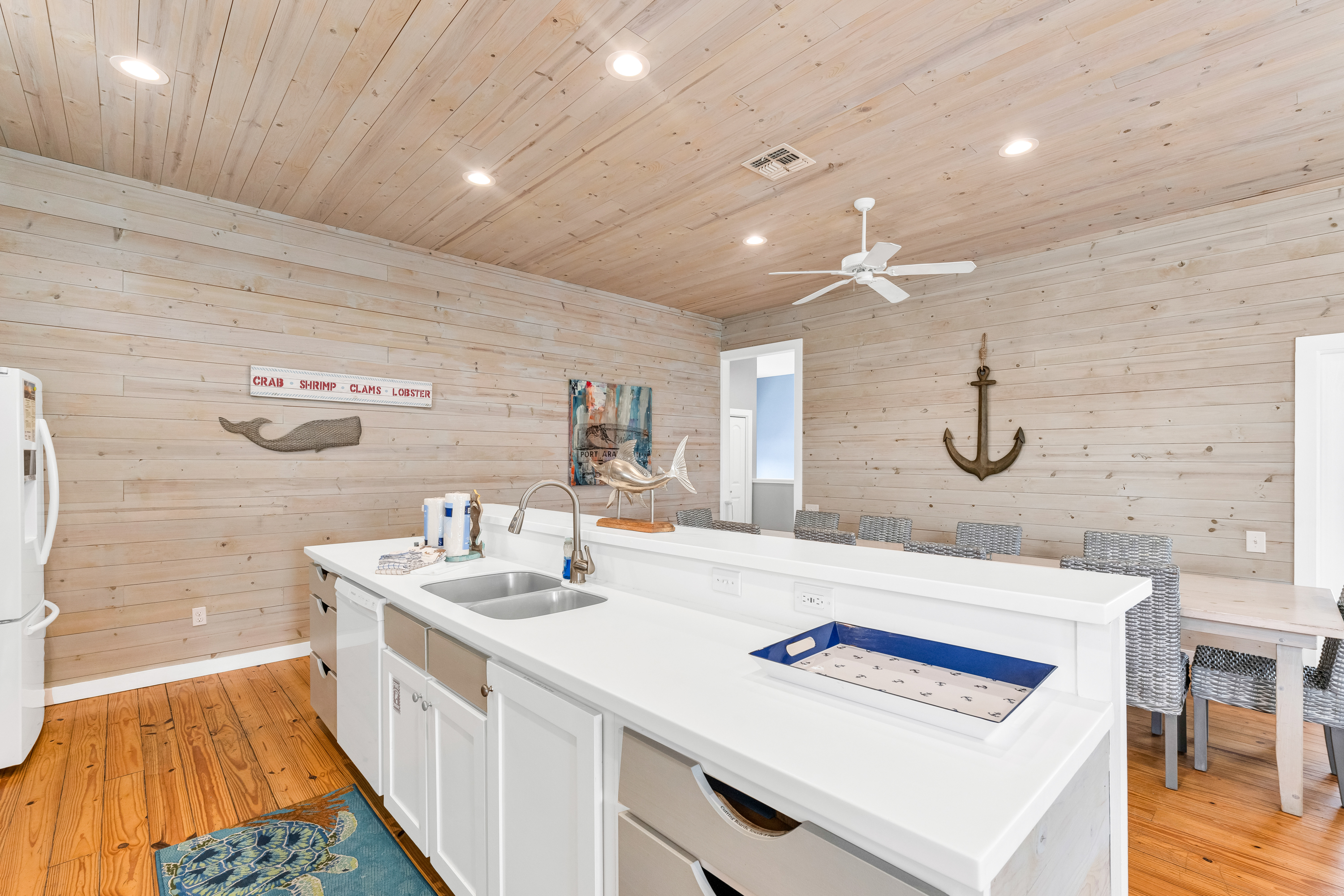 Need a little extra room to prep your catch of the day; then you are in luck because there is an island to help you out. 