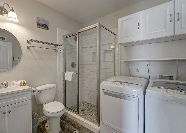 Ground floor full bath with washer and dryer 