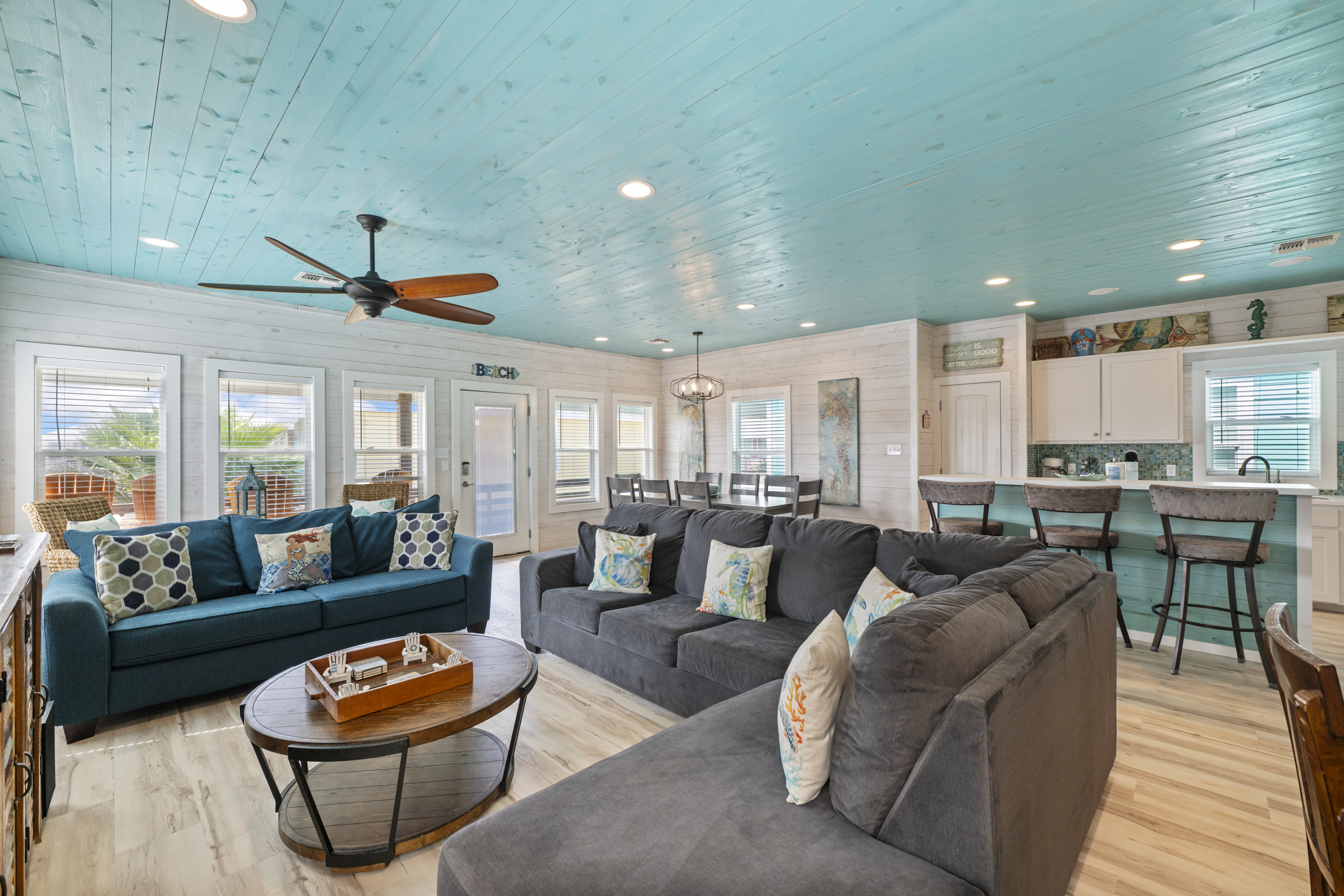 Flip Flop Life OV22 - Pet Friendly 2