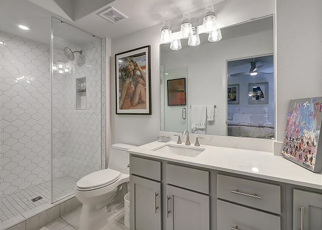 King Bathroom With Walk-in Shower