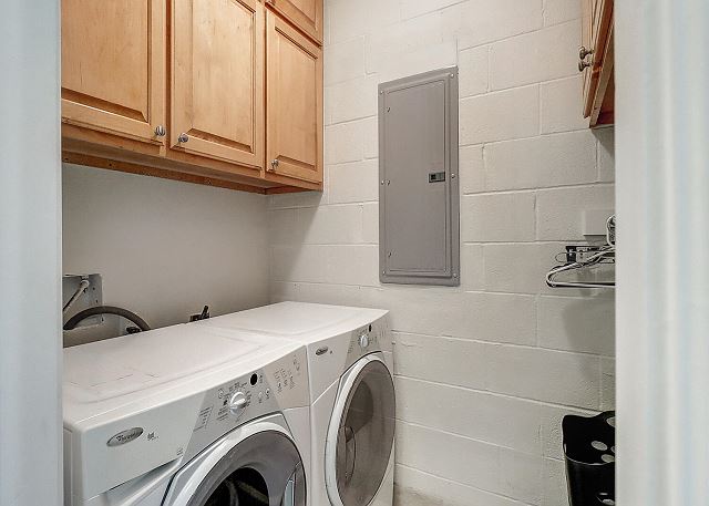 Laundry room/washer dryer