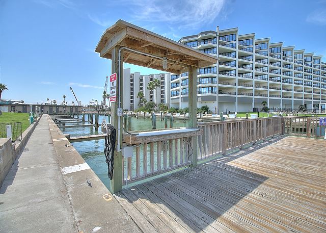 private lighted fishing pier and boat slips