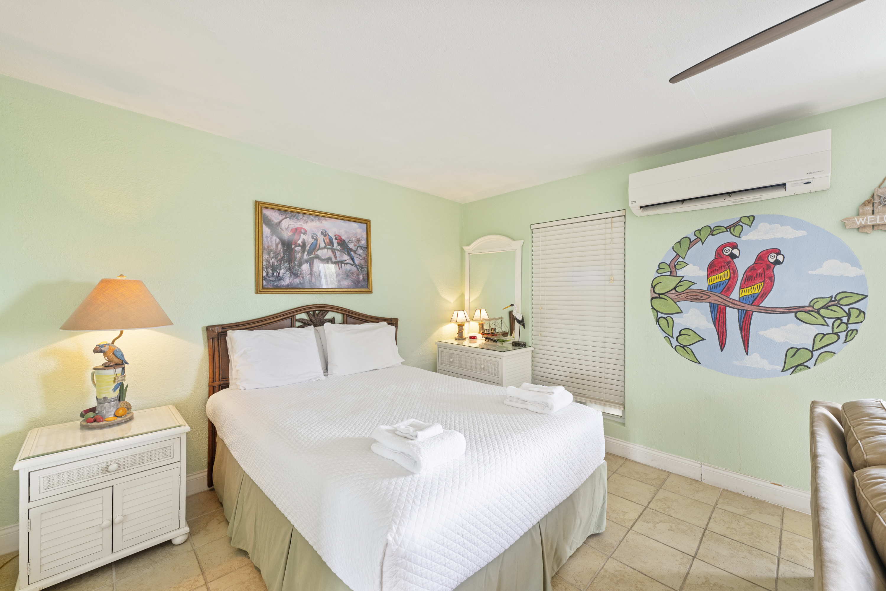 Relax, Unpack, and Stay a While - Queen size Bed and Queen Size Sleeper Sofa Await 