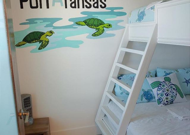 Bunk room - twin over twin bunk bed (ideal for children)
