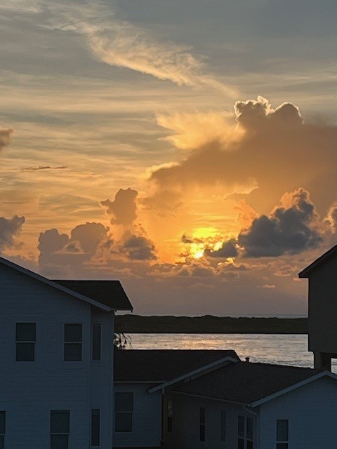 Enjoy beautiful sunrises from the balcony!