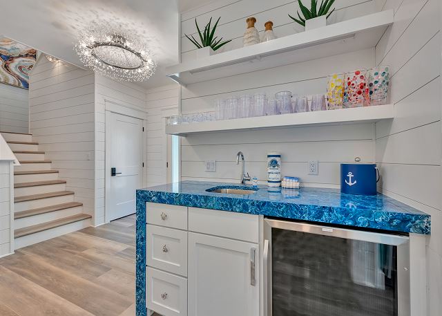 Wet bar for your convenience