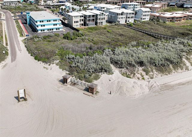 Seaside Boutique Hotel Aerial View - Distance to beach