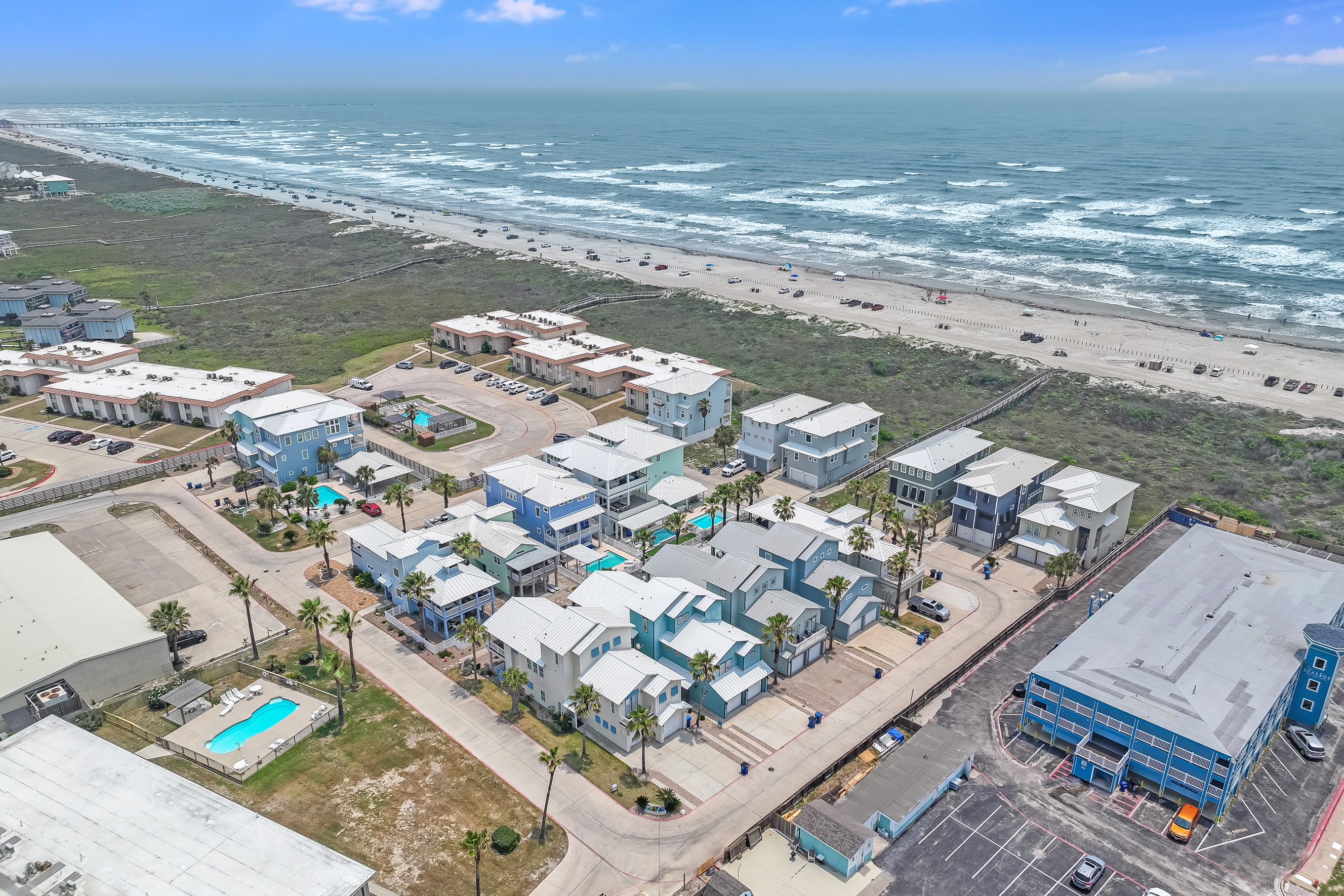 Just steps to the beach with convenient pedestrian boardwalk! 