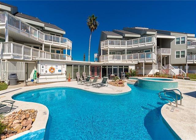 Mustang Island Beach Club offers a heated pool and hot tub.