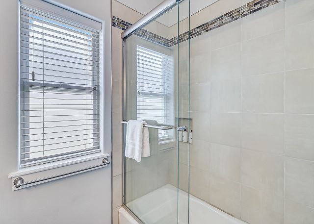 Tub/shower combo