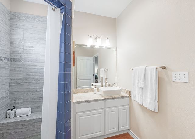 Primary Queens with walk-in shower Right Side Vanity