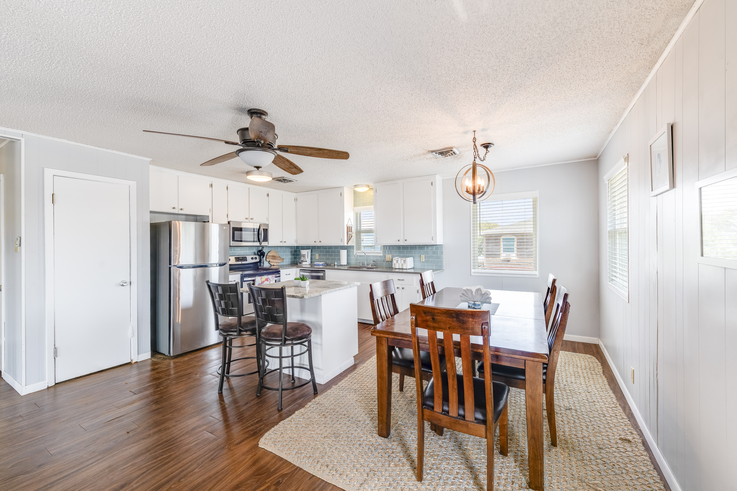 Your open, easy-flow hub for cooking, dining, and connecting