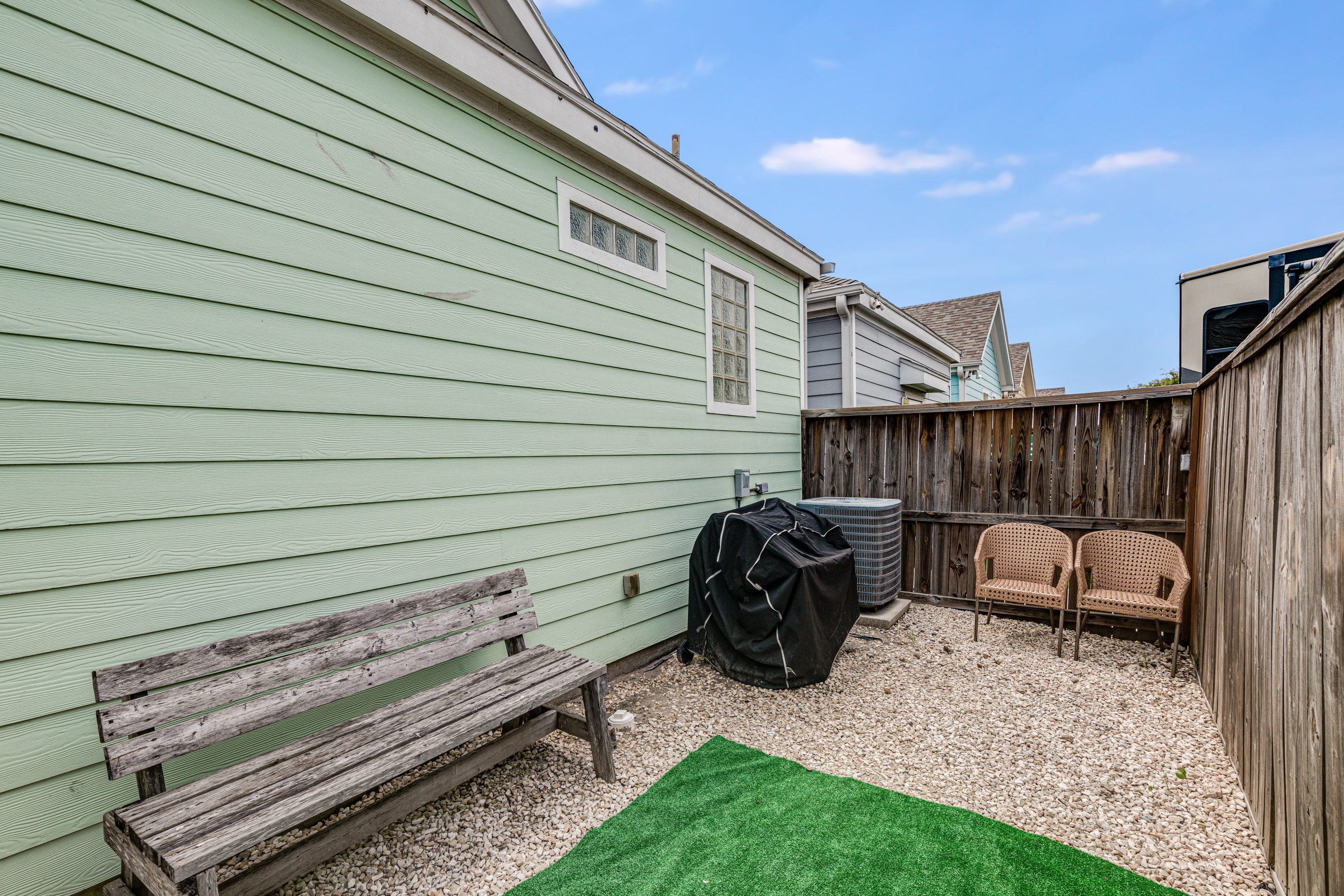 Space to Grill and Sit Back and Enjoy the Gulf Coast Weather