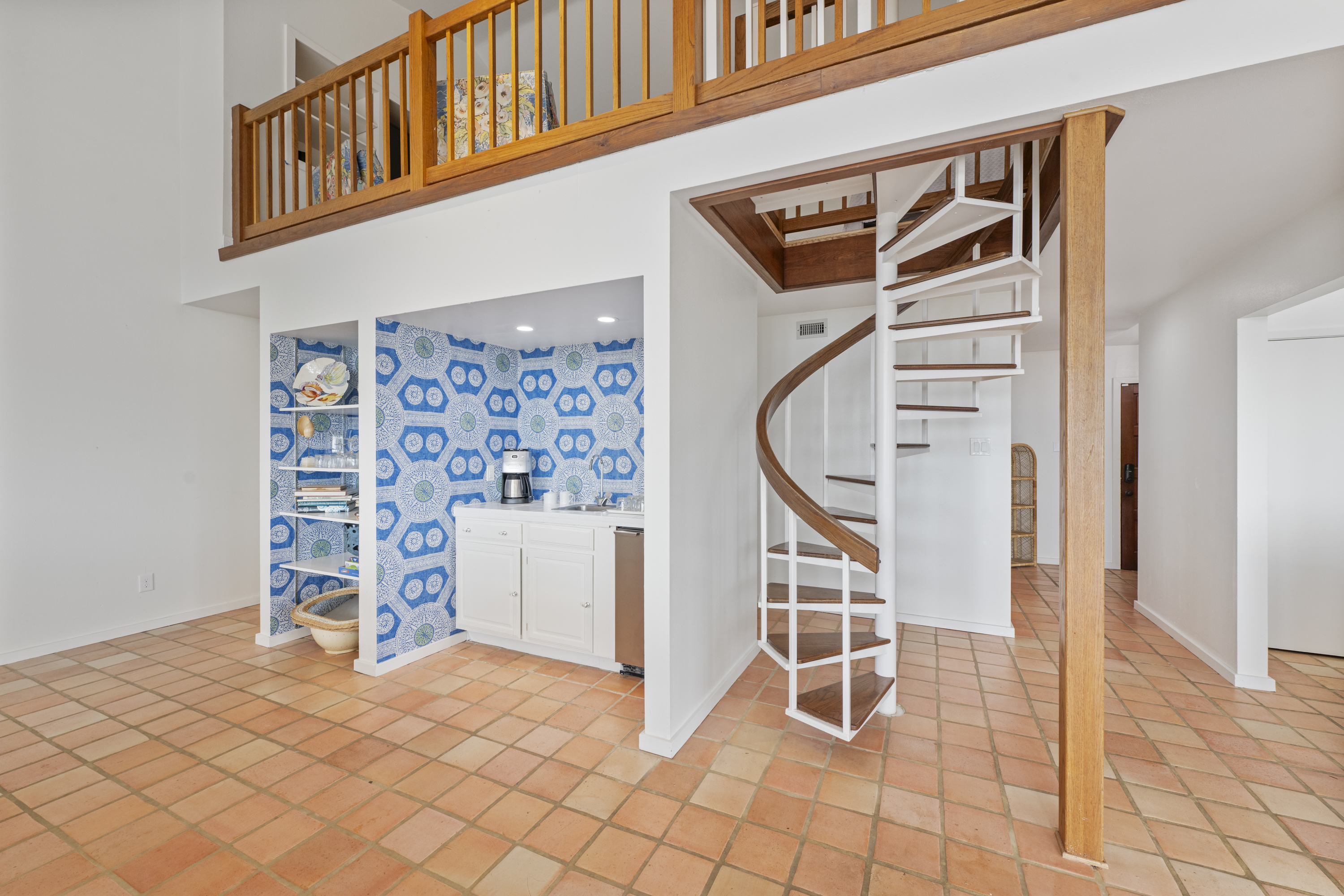 Coffee Station/Wet Bar Equipped 1st Floor 