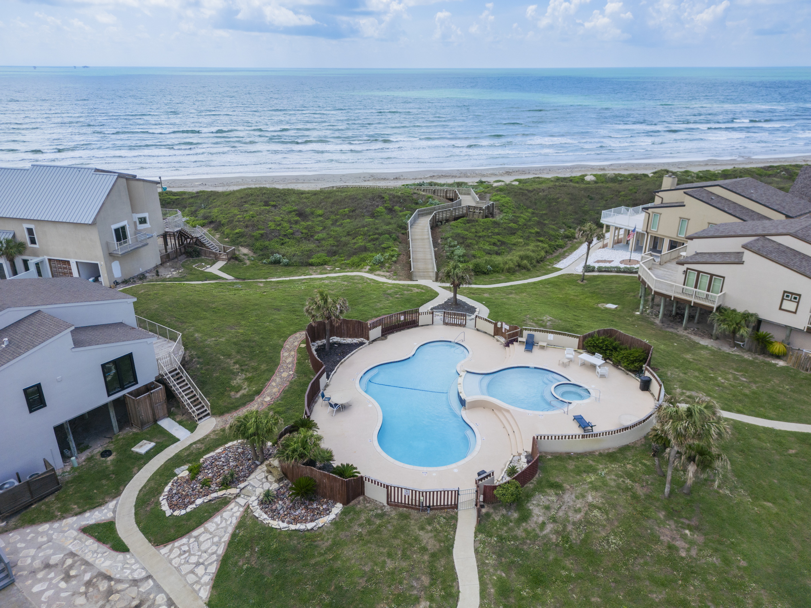 Access to Admiral''s Row Community Pool and Hot Tub