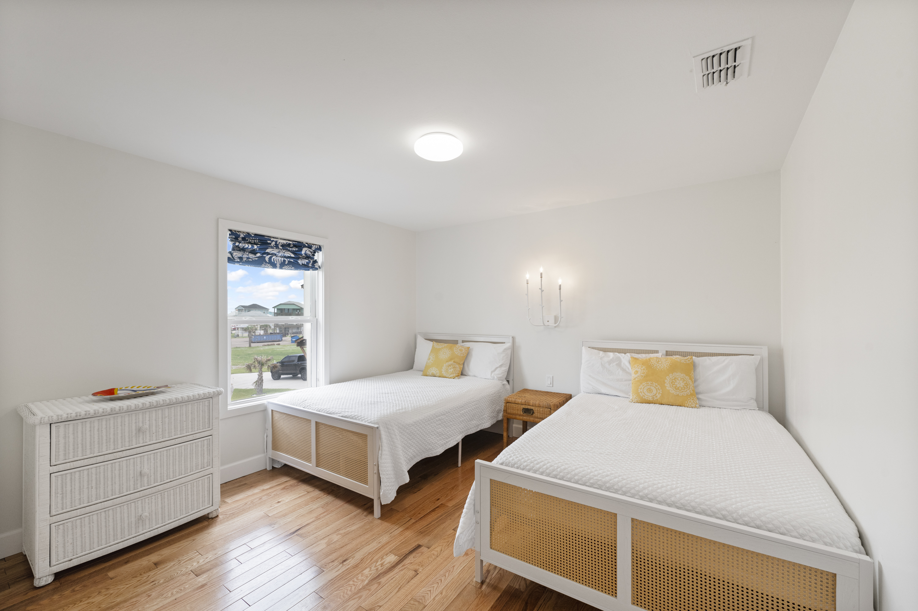 2nd Floor Guest Room with Dual Full Beds and Room to Relax