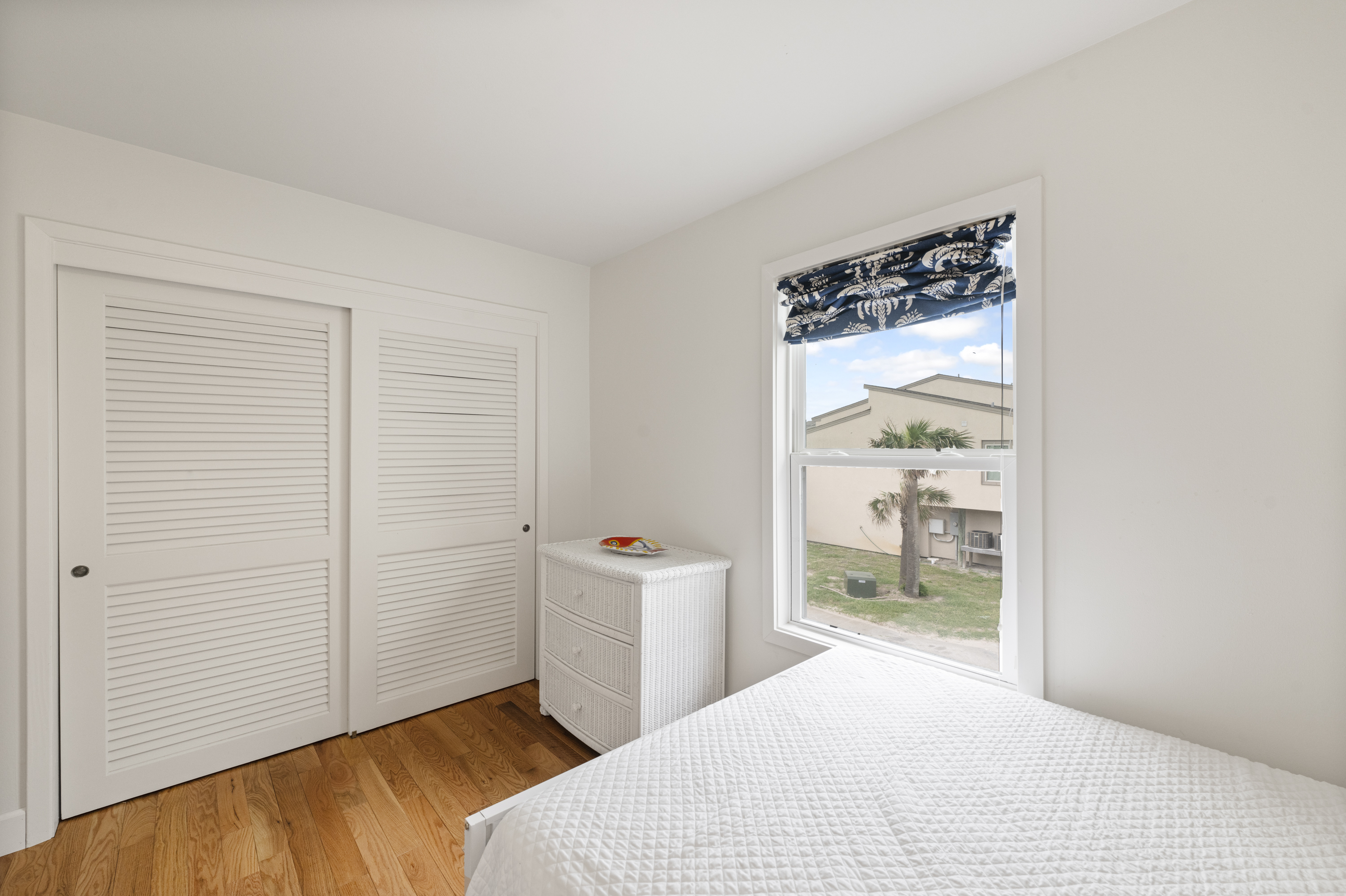 Relax, Unpack, and Stay a While - Two Full Beds Await 