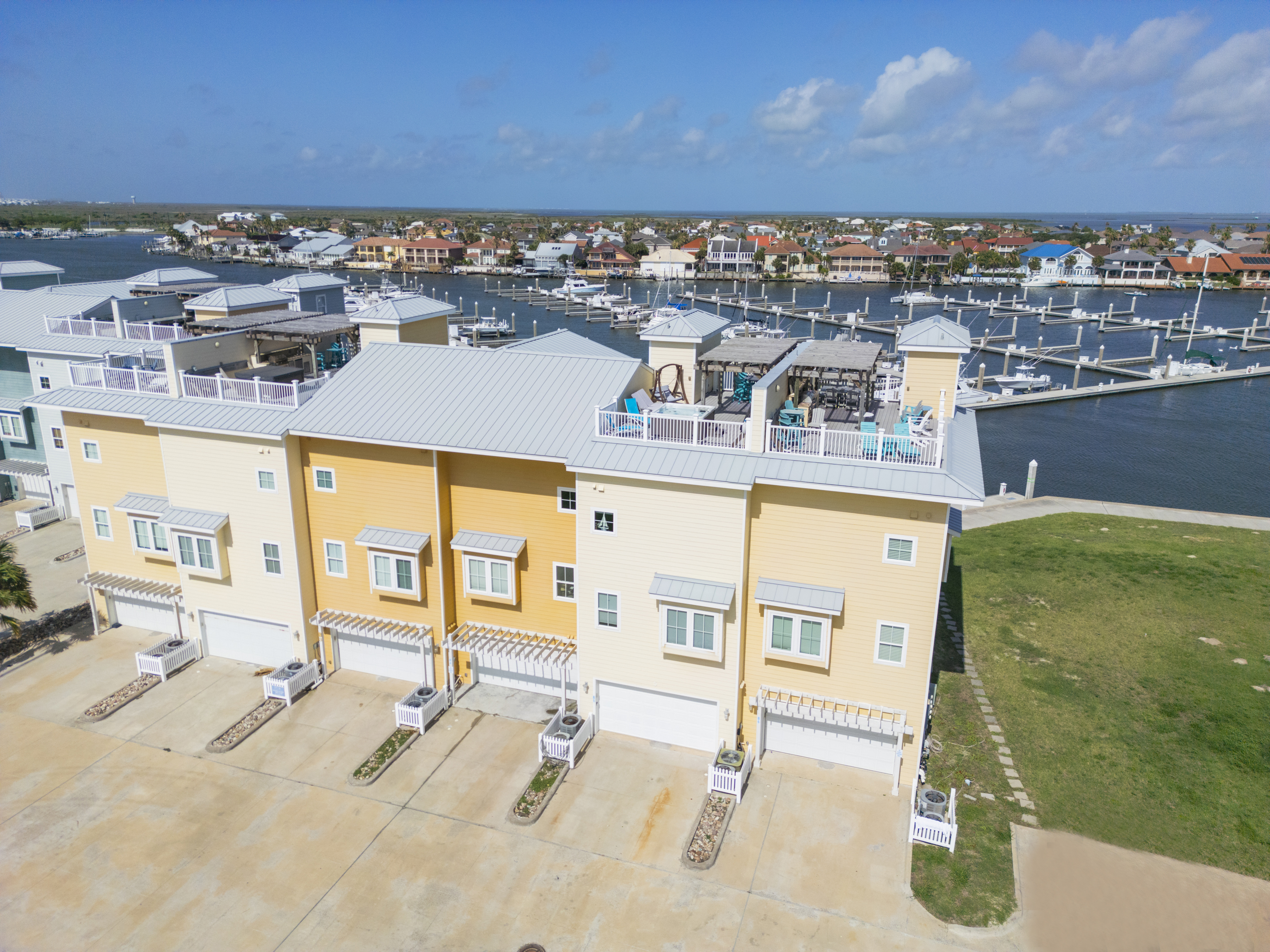 Convenient Garage Entry