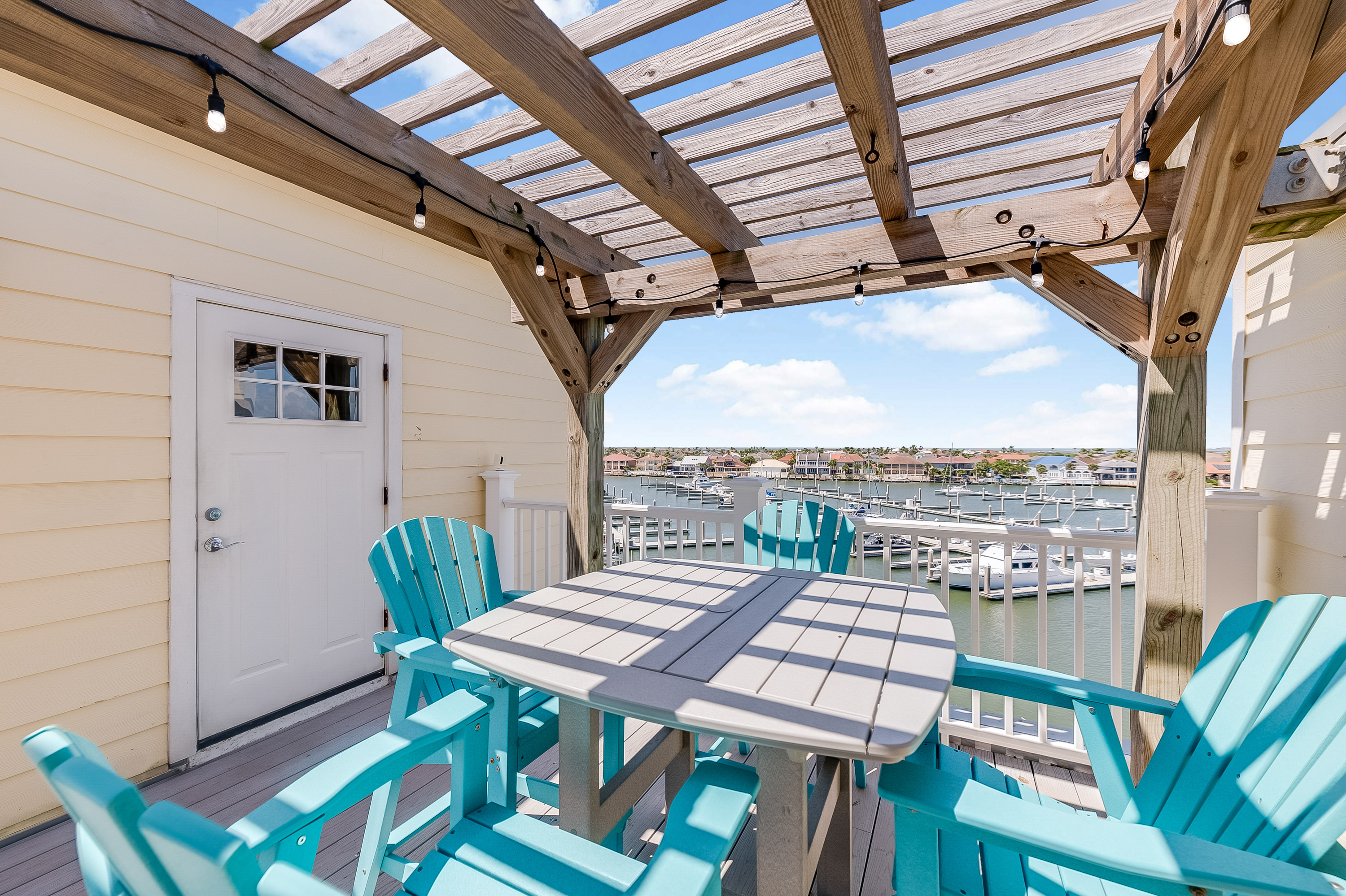 Savor the Views, Serve with Ease - Roof top Cooking and Dining Bonus! 
