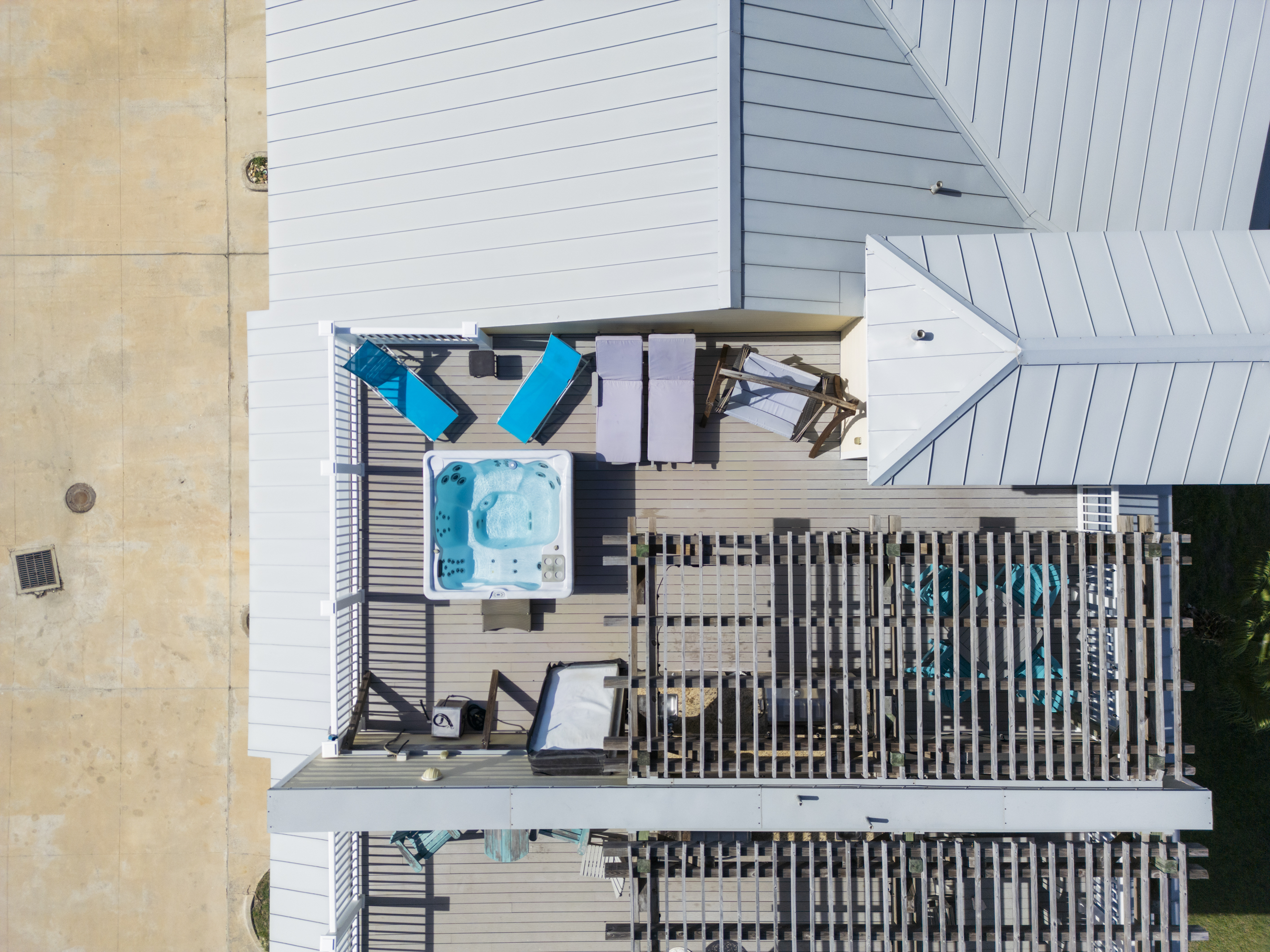 Bird''s Eye View of Rooftop Living at It''s Best