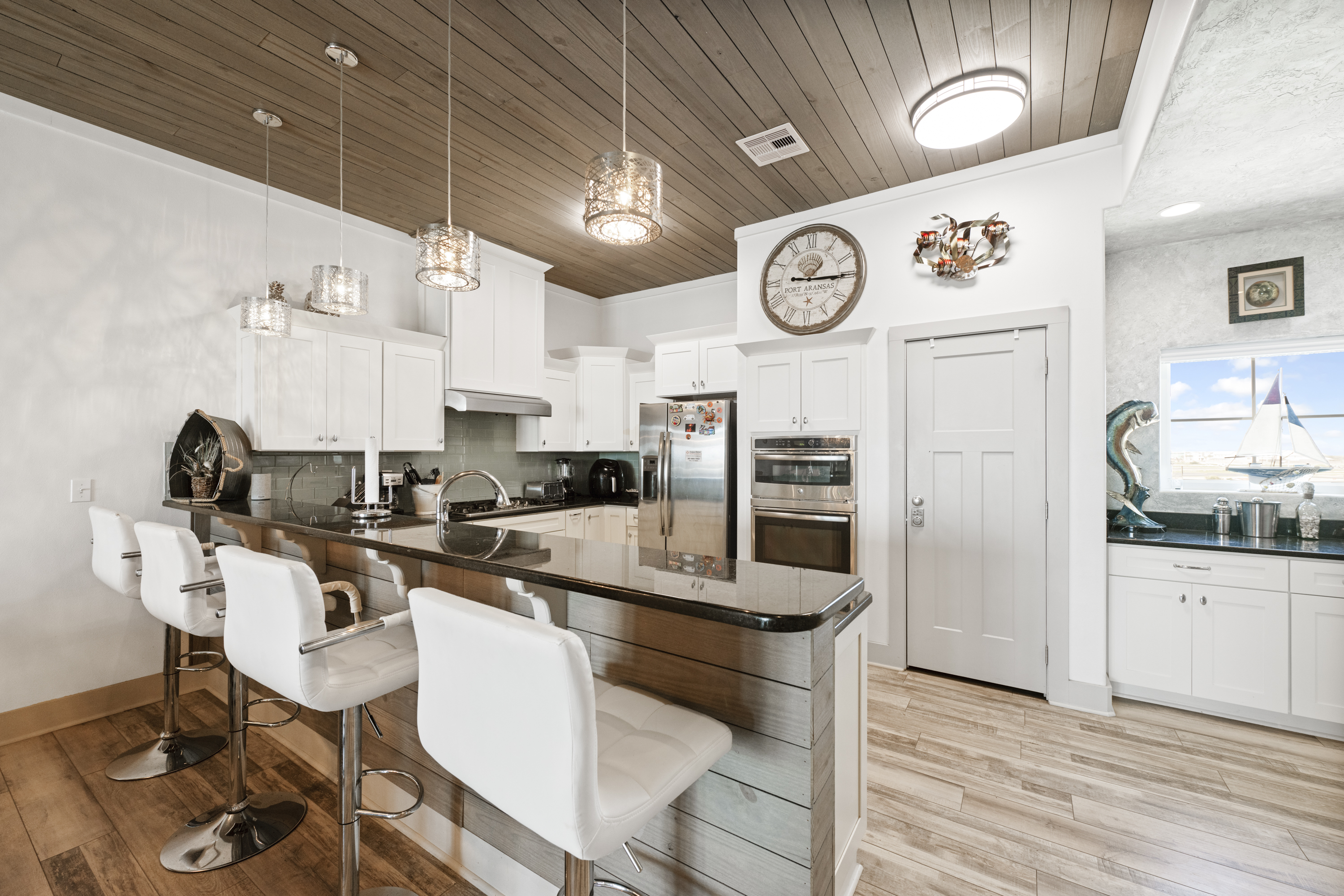 Spacious Kitchen Island with Seating for 4