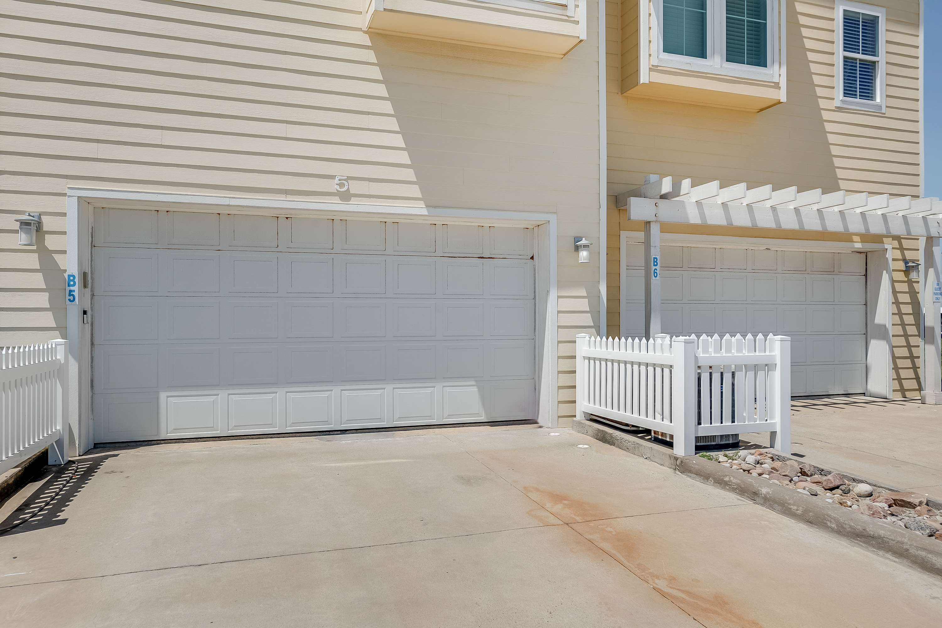 Garage Entry Designed for Everyday Ease