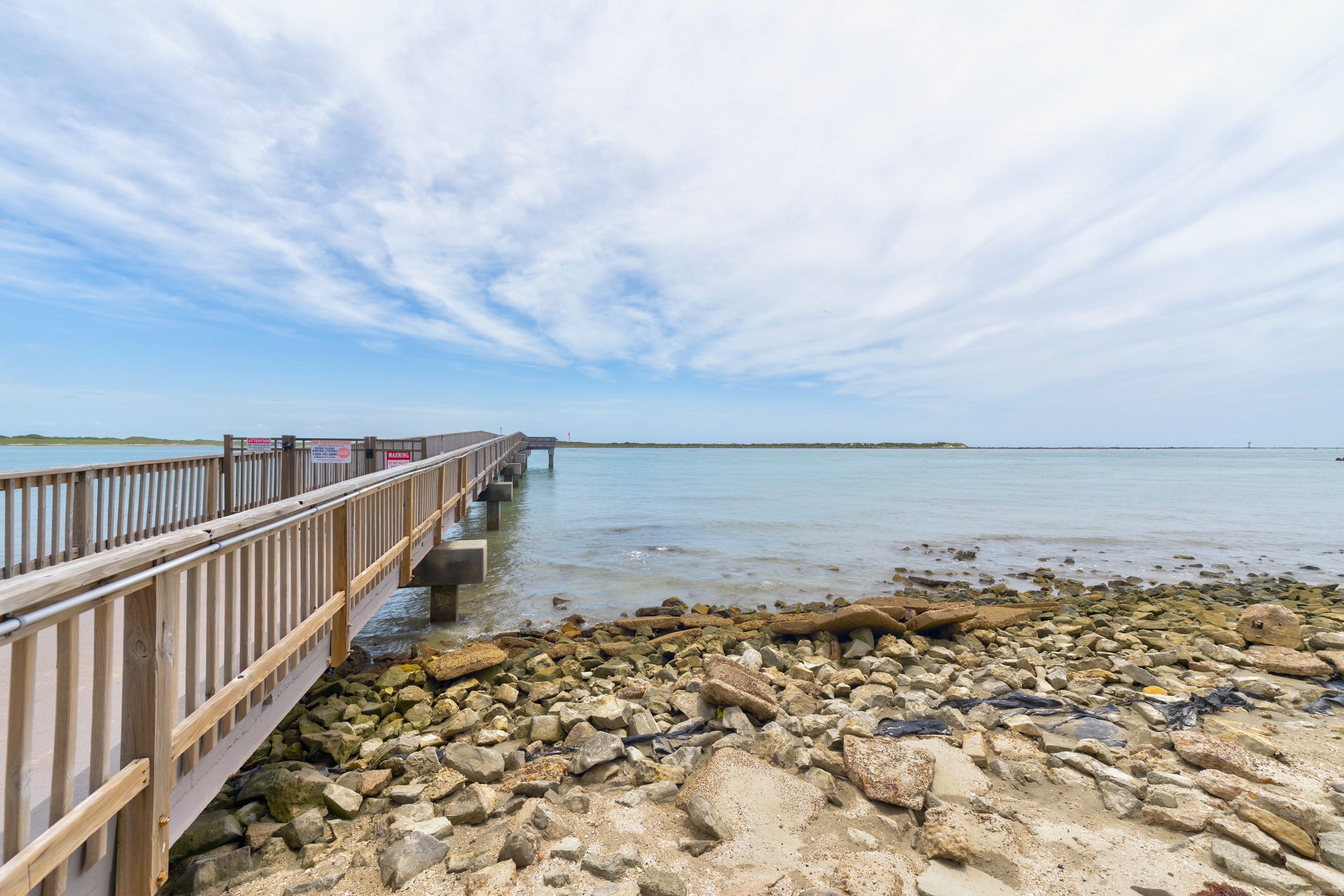 Private Waterfront Access to Explore