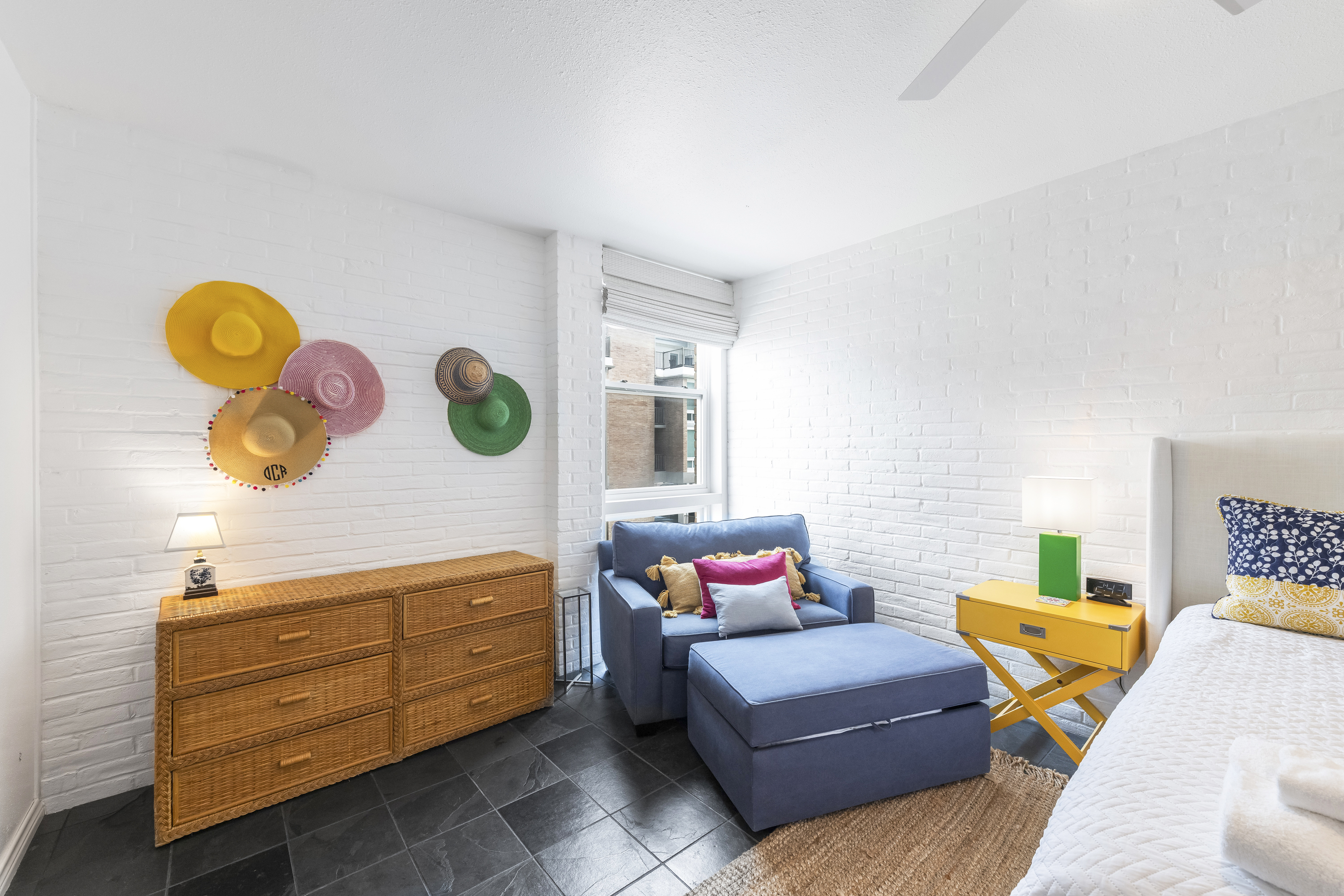 Perfect for Families - Cozy Twin Sofa Sleeper in Spacious King Suite