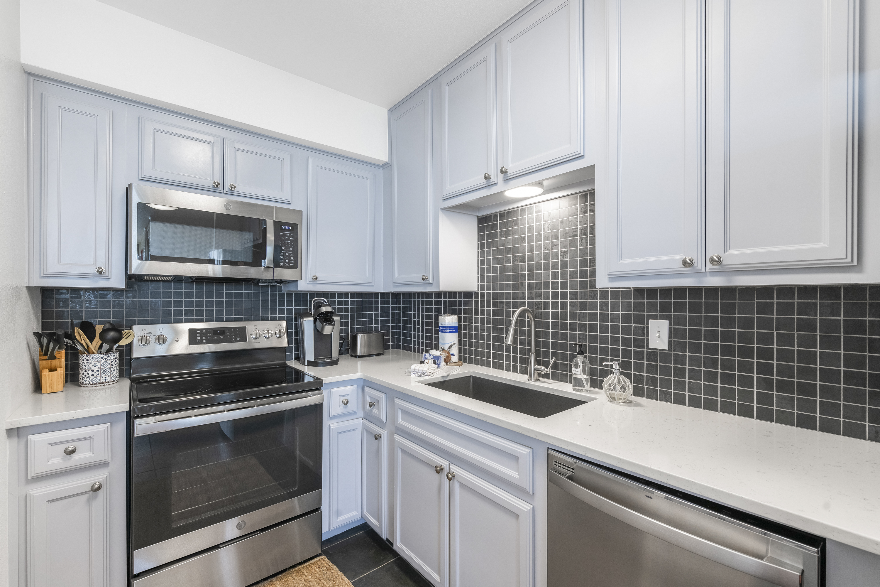 Cook with Ease in a Bright, Well-Equipped Kitchen