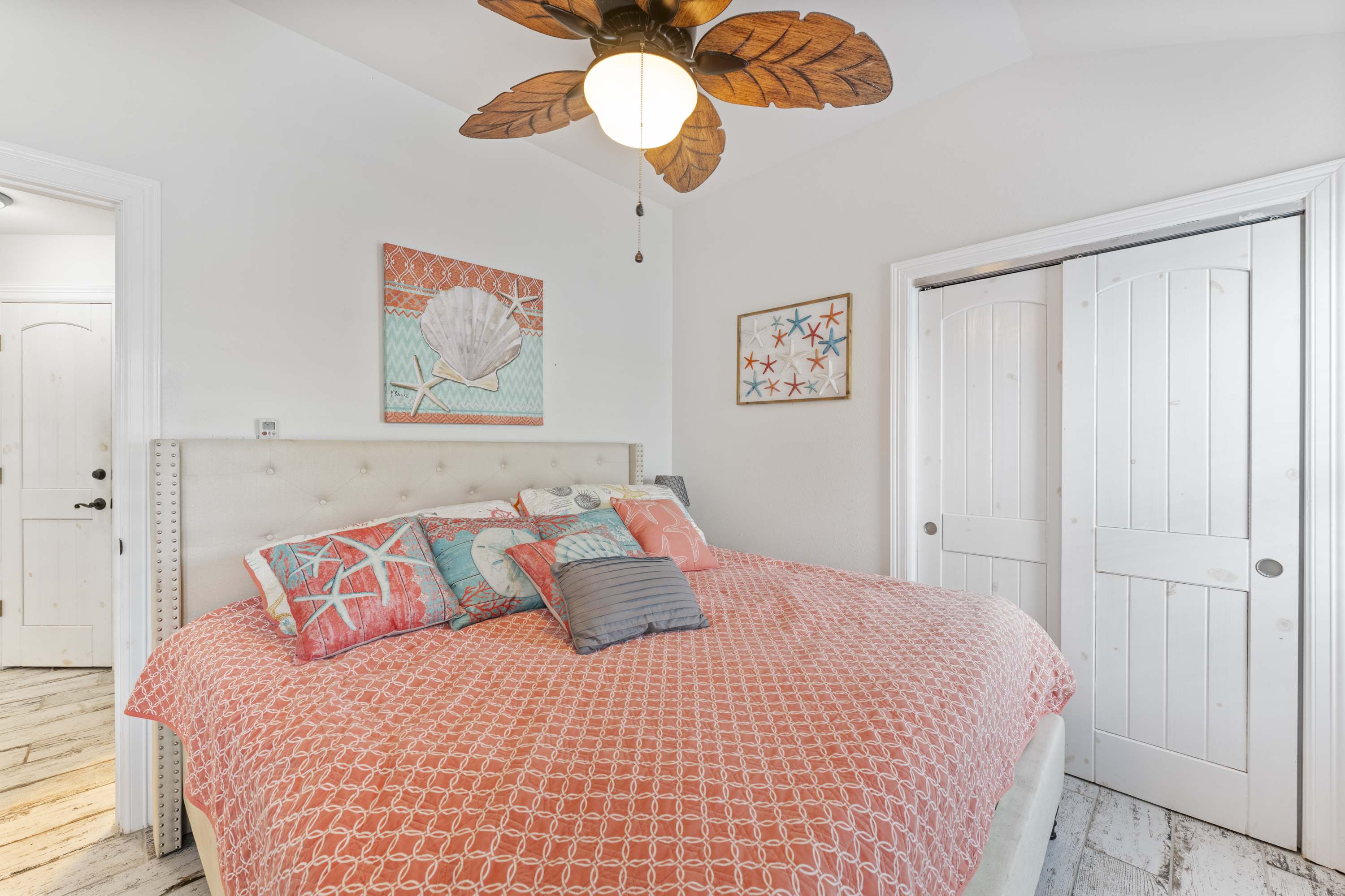 Cool, Coastal Comfort in this Serene King Bedroom 