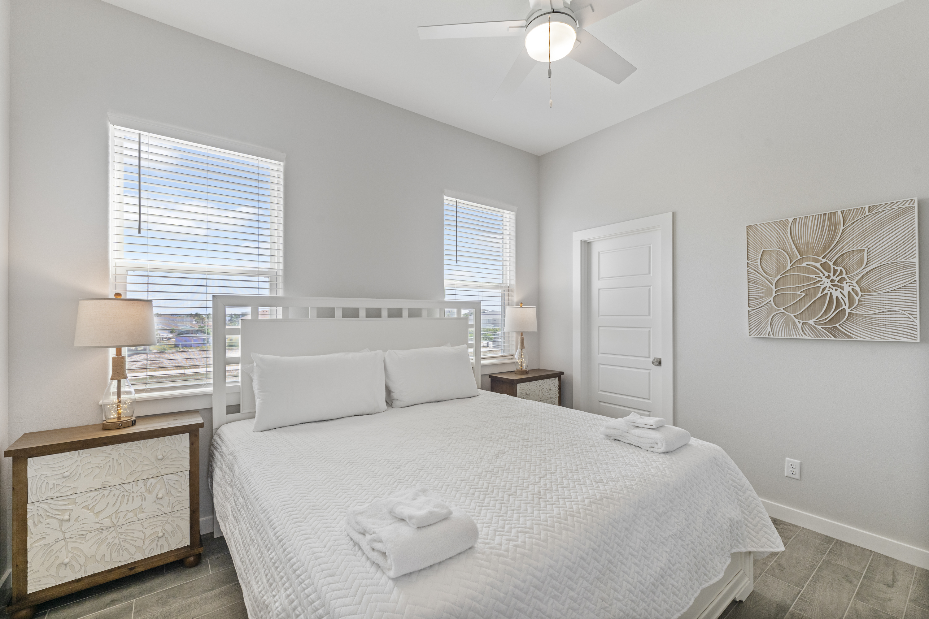 Your 3rd Floor''s Bright and Comfortable King Bedroom Awaits 